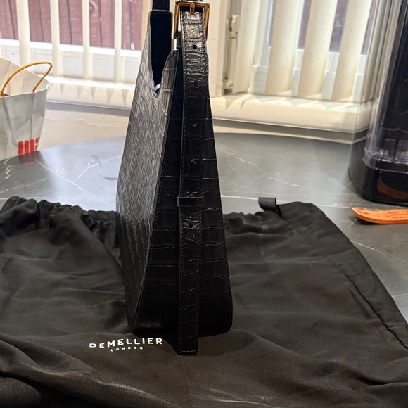 DeMellier the large Tokyo Black Croc Elegant Black Croc Shoulder Bag - Picture 4 of 8